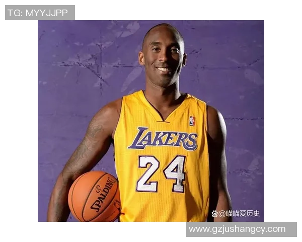 足球球星穿上科比经典球衣炫酷登场 展现无与伦比的球场魅力