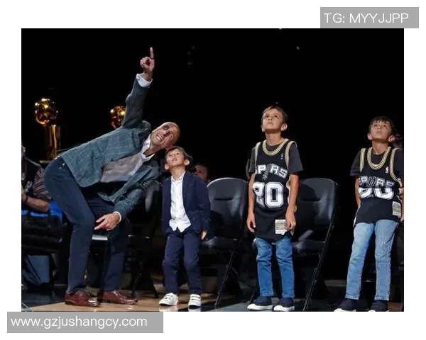 阿为：从草根到巨星的奋斗历程与球场传奇揭秘